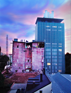 Fotoausstellung SEVEN(th) HEAVEN - Behram Salmassinia